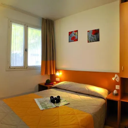 Vvf Pays Basque 홀리데이파크 *